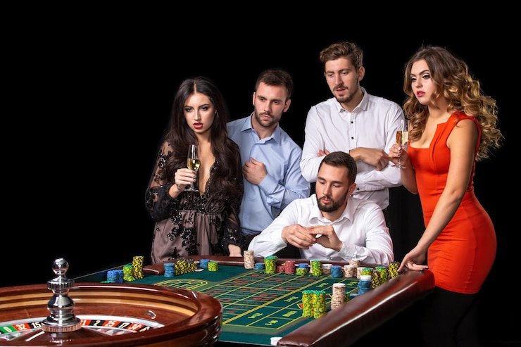 Antarmuka aplikasi jala 77 menampilkan live-dealer blackjack dan menu navigasi